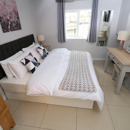 Riverside Rooms ريدينج المظهر الخارجي الصورة